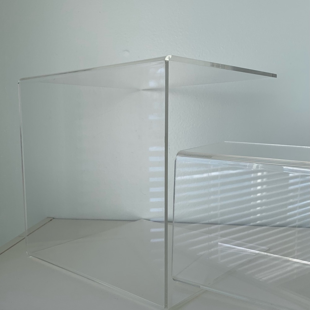10” SQ Clear Acrylic Display stand - Picture 8 of 9